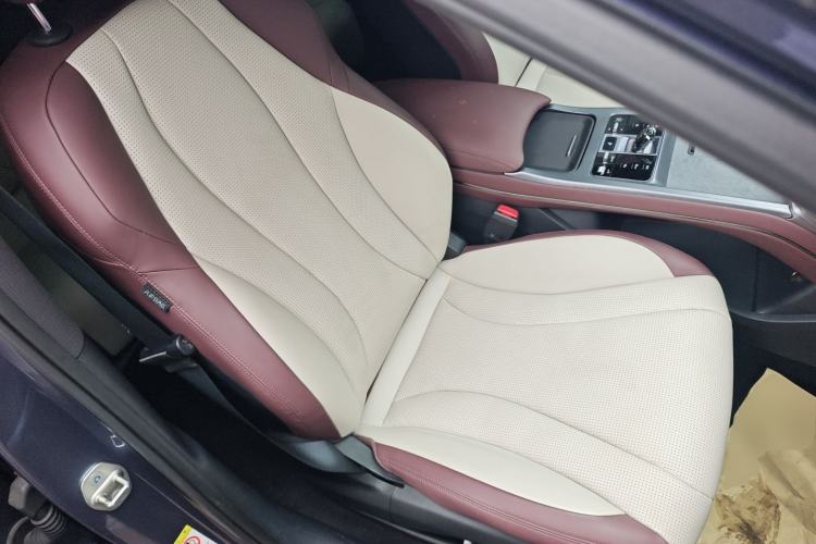 Used BYD Seal 2024 HONOR Edition DM-i 1.5L 121km Prestige Model Right Front Seat