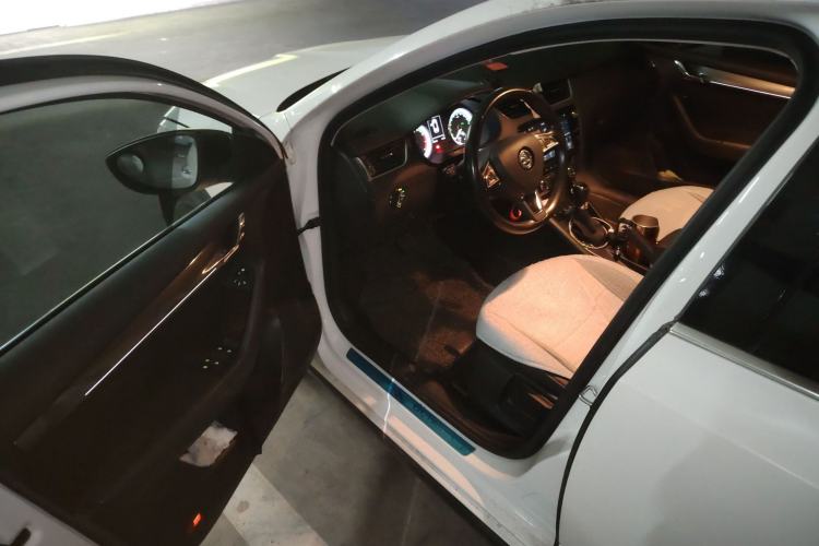 Used Skoda Octavia 2018 Station Wagon TSI280 DSG Luxury Edition Driver Seat