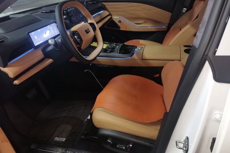 Used Geely Galaxy Galaxy 8 2025 130km EM-i Flagship Edition
