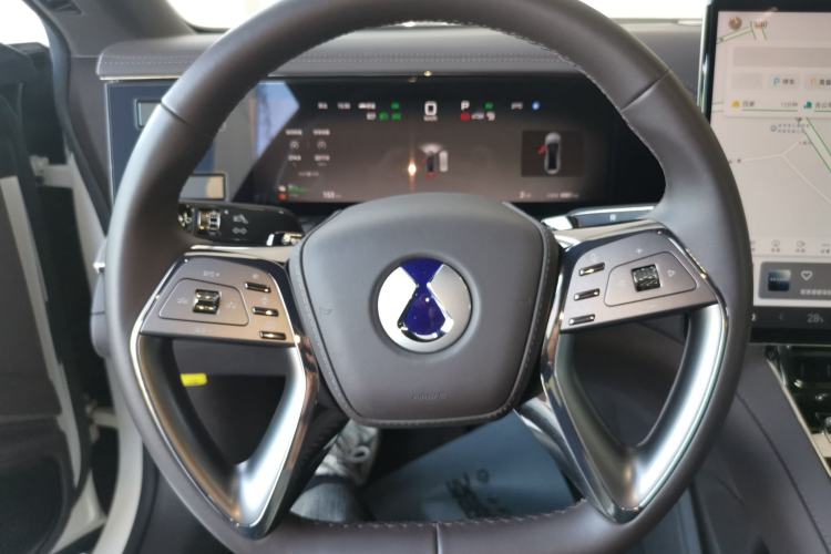 Used Denza Z9 2024 1100 km Four-Wheel Drive Max Version
