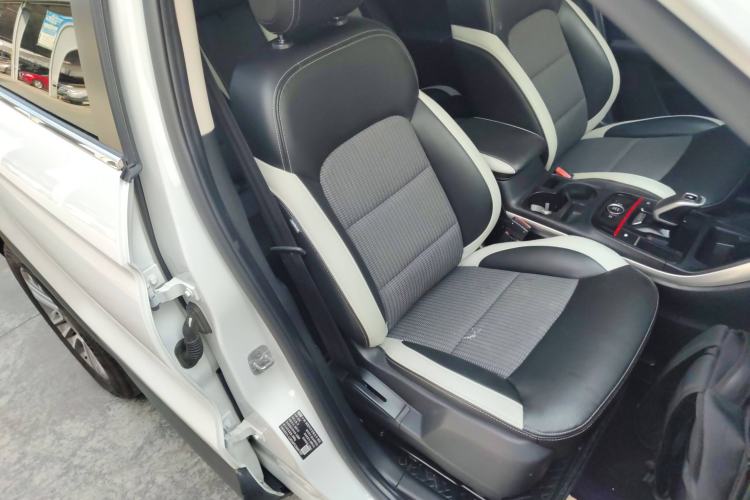 Used Qoros 5 2019 Qoros 5S 1.6 TGDI Prestige Model Right Front Seat