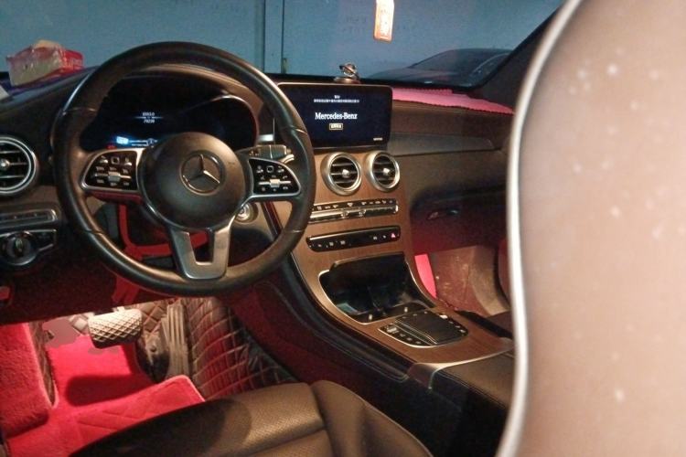 Used Mercedes-Benz GLC 2021 GLC 300 L 4MATIC Dynamic Model Center Console