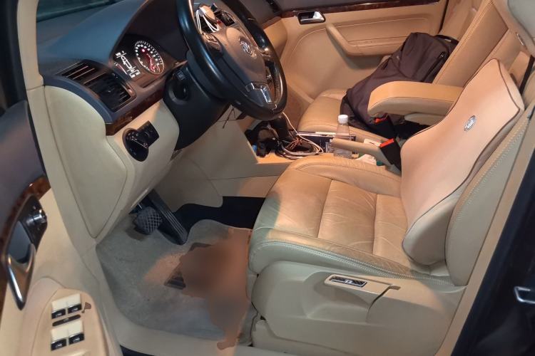 Used Volkswagen Touran 2011 1.4T DSG ZhiZhen Edition 5 Seats Driver Seat