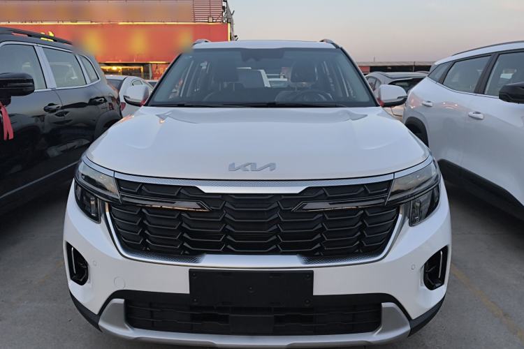 Used Kia Seltos 2026 1.5L IVT Luxury Edition Front