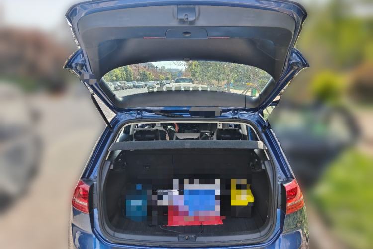 Used Volkswagen Golf 2014 1.4TSI Automatic Luxury Model
