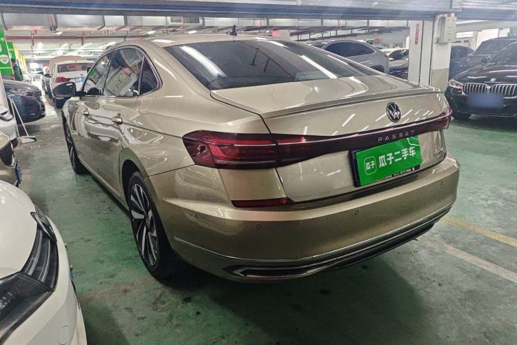 Used Volkswagen Passat 2022 330TSI Starry Luxury Edition Exterior 1