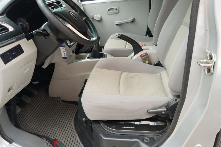 Used Jinbei Hiace X30 2023 1.5L Super-Enjoyment Van 2/5 Seats Non-Air-Conditioned Version SWC15M