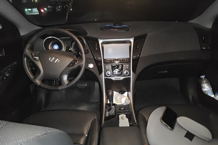 Used Hyundai Sonata 2011 2.0L Automatic Luxury Edition
