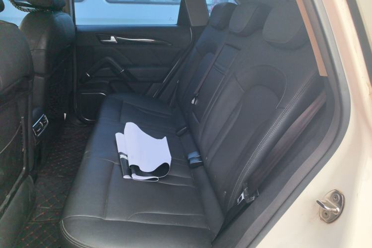 Used Zotye T600 2016 Sport Edition 2.0T DCT Prestige Model Left Rear Seat