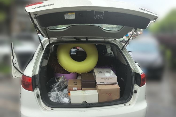 Used Luxgen Great 7 SUV 2012 Limited-Edition Sharp Edition 2.2T All-Wheel-Drive Prestige Model Trunk