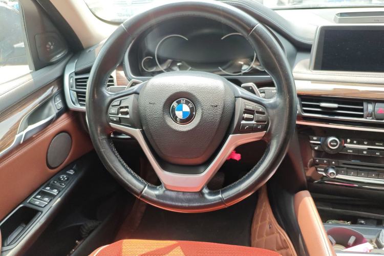 Used BMW X6 2015 xDrive35i Luxury Edition Steering Wheel