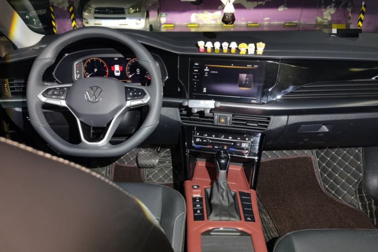 Used Volkswagen Passat 2025 Premium Version 380TSI Dragon Edition
