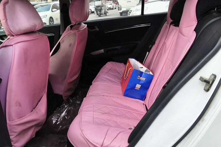 Used Geely Auto Classic Emgrand 2013 Hatchback 1.5L Manual Entry-Level Model
