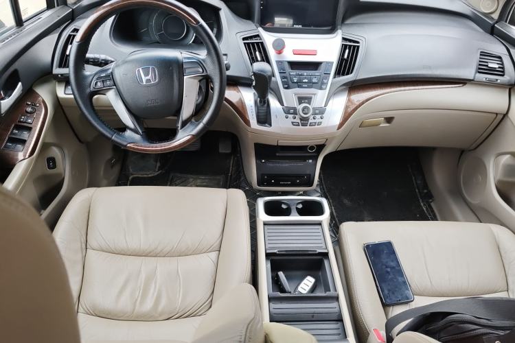 Used Honda Odyssey 2014 2.4L Elite Edition Center Console
