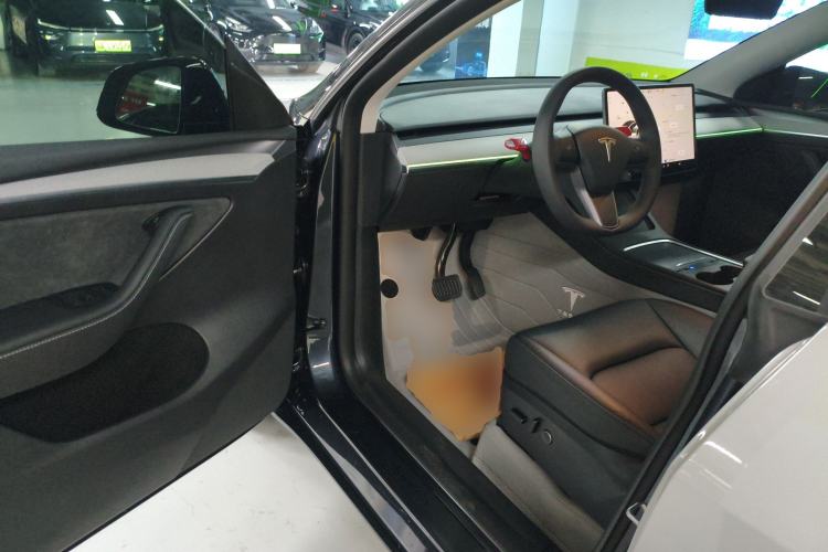 Used Tesla Model Y 2024 Rear-Wheel-Drive Version
