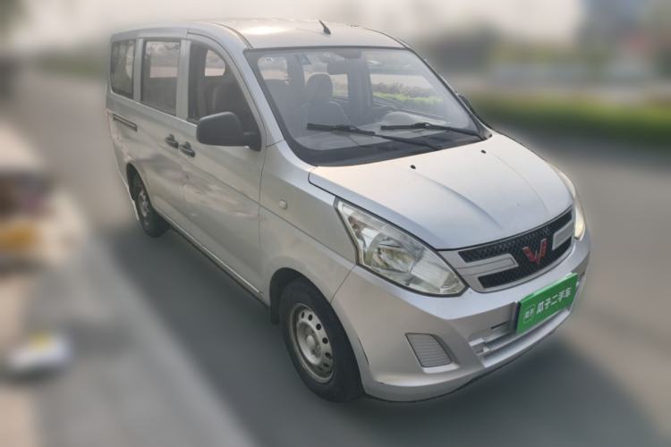 Used Wuling Rongguang V 2016 1.2L Practical Version Front Right 45 Deg