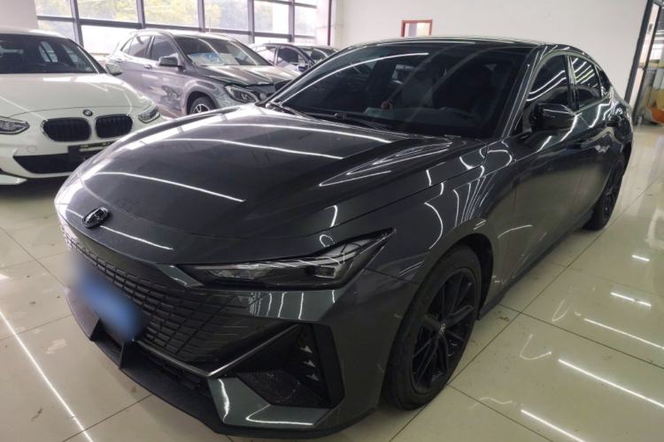 Used Changan UNI-V 2022 1.5T Prestige Version
