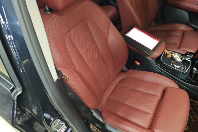 Used BMW X3 2022 Second Facelift xDrive30i Leading Edition M Night Sky Package Right Front Seat