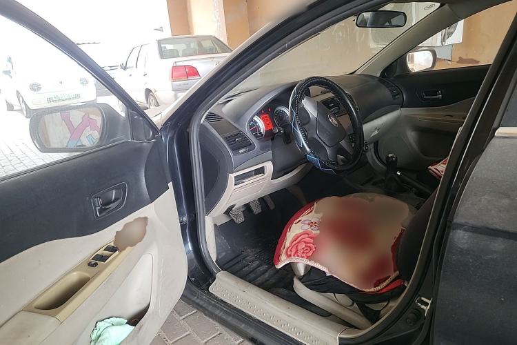 Used Bestune B50 2012 1.6L Manual Limited Edition Driver Seat