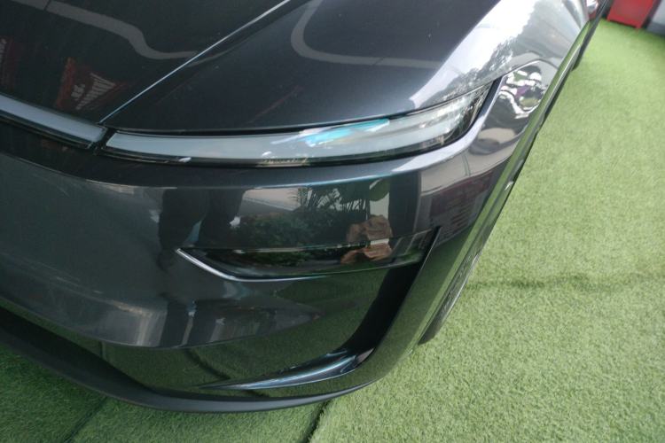 Used Tesla Model Y 2025 Rear-Wheel-Drive Version
