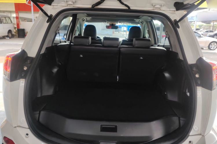 Used Toyota RAV4 2018 2.5L Automatic 4x4 Elite i Edition Trunk