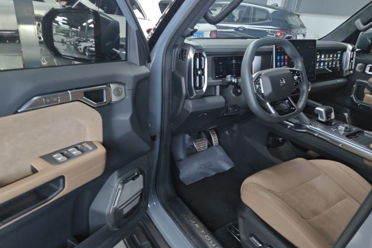 Used JETOUR Traveler 2023 2.0T All-Wheel Drive CrossPRO+
