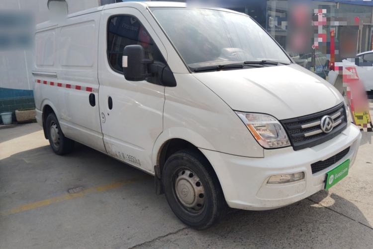 Used SAIC MAXUS Xintu V80 2023 2.0T Manual Classic City Delivery King Short Wheelbase Ultra-Low Roof 3-Seater
