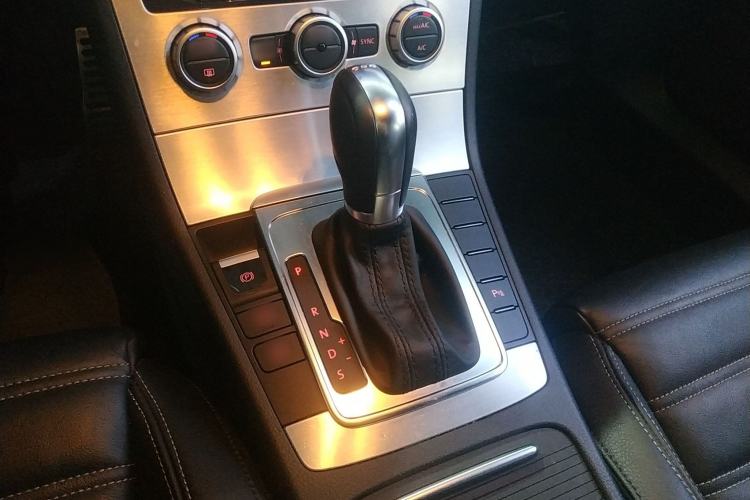 Used Volkswagen FAW-Volkswagen CC 2015 1.8TSI Prestige Model Gear Lever