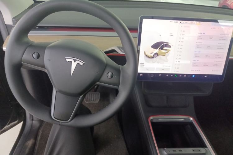 Used Tesla Model Y 2022 Rear-Wheel-Drive Version
