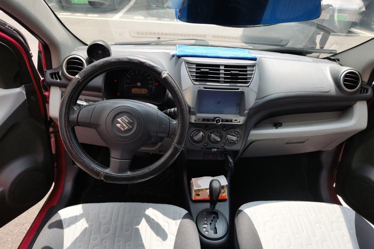 Used Suzuki Alto 2013 1.0L Automatic Luxury Model Center Console