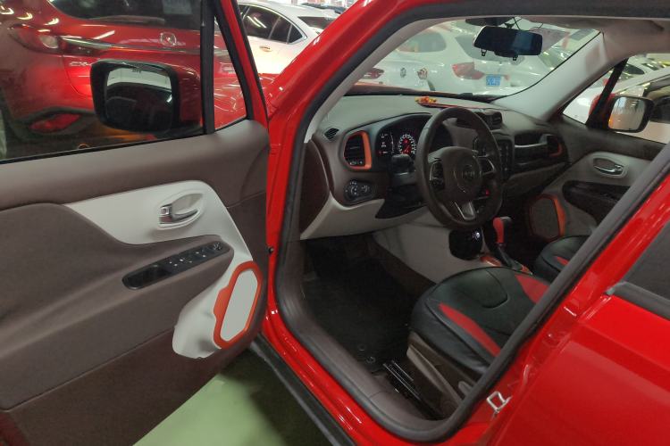 Used Jeep Renegade 2016 1.4T Automatic High-Energy Version
