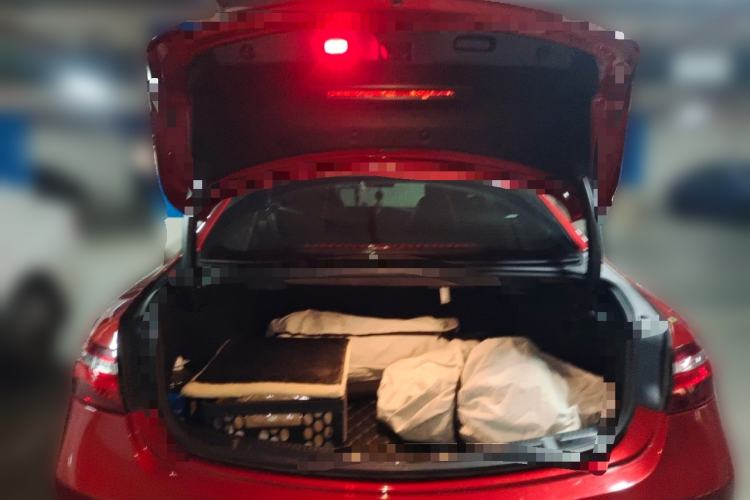 Used Mercedes-Benz E-Class 2017 E 200 4MATIC Coupe Trunk