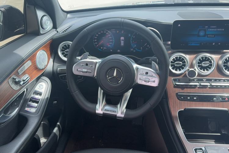 Used Mercedes-Benz GLC 2020 GLC 300 L 4MATIC Luxury Model Steering Wheel