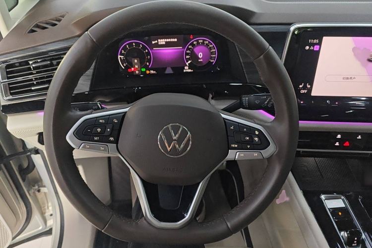 Used Volkswagen Viloran 2022 380TSI Luxury Edition
