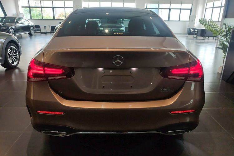 Used Mercedes-Benz A-Class 2020 Restyled A 200 L Sport Sedan Fashion Version
