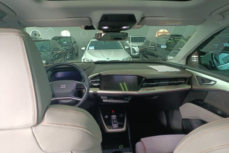 Used Audi Q5 e-tron 2022 40 e-tron Starry Edition Luxury Package Center Console