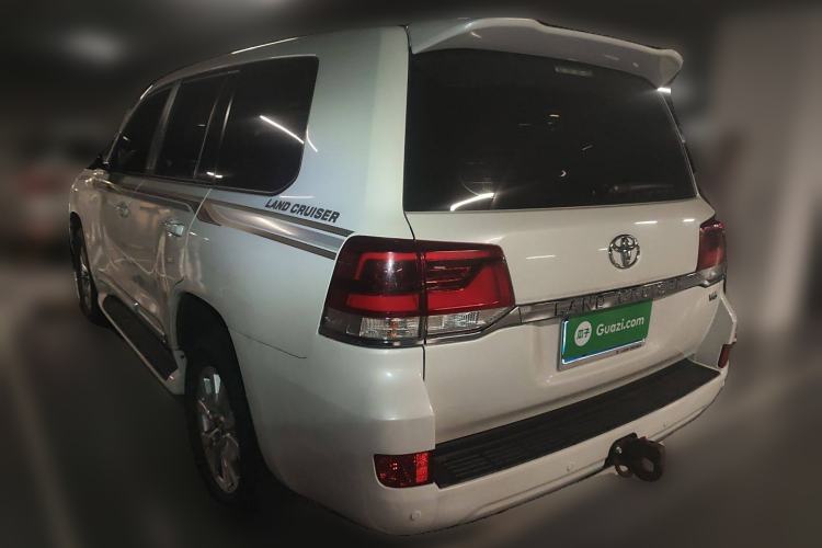 Used Toyota Land Cruiser 2018 4.0 Iron-Wheel Refrigerator Basic Electric Base Version—Middle East