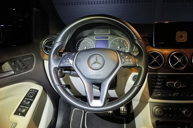 Used Mercedes-Benz B-Class 2013 B 260 Steering Wheel