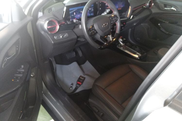 Used Chevrolet Seeker 2022 1.5T CVT RS Bee Wave Edition Driver Seat