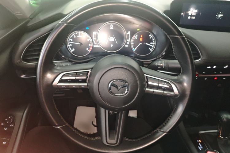 Used Mazda Mazda 3 Axela 2021 1.5L Automatic Luxury Version
