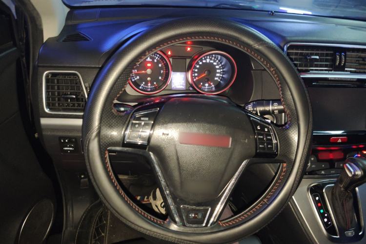 Used Haval H6 2015 Sport Edition 1.5T Automatic Two-Wheel Drive Luxury Model
