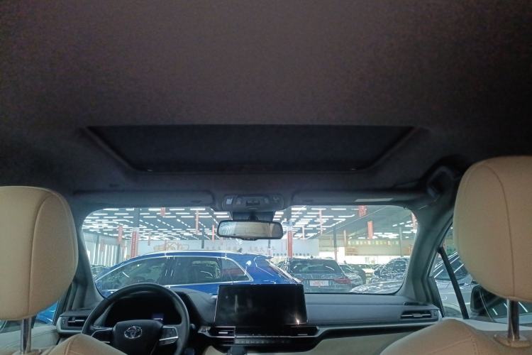 Used Toyota SIENNA 2021 2.5L Hybrid Premium Edition