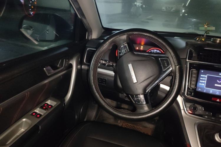 Used Haval M6 2018 1.5T Manual Two-Wheel Drive Elite Model Steering Wheel