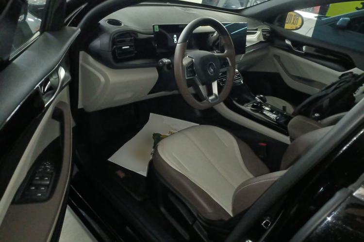 Used BYD Qin PLUS 2024 HONOR Edition DM-i 55KM Leading Model