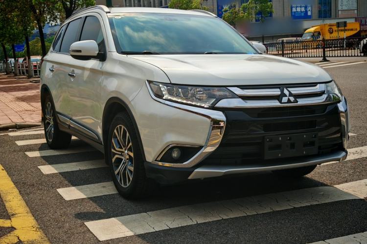 Used Mitsubishi Outlander 2018 2.4L 4x4 Elite Edition 5 Seats
