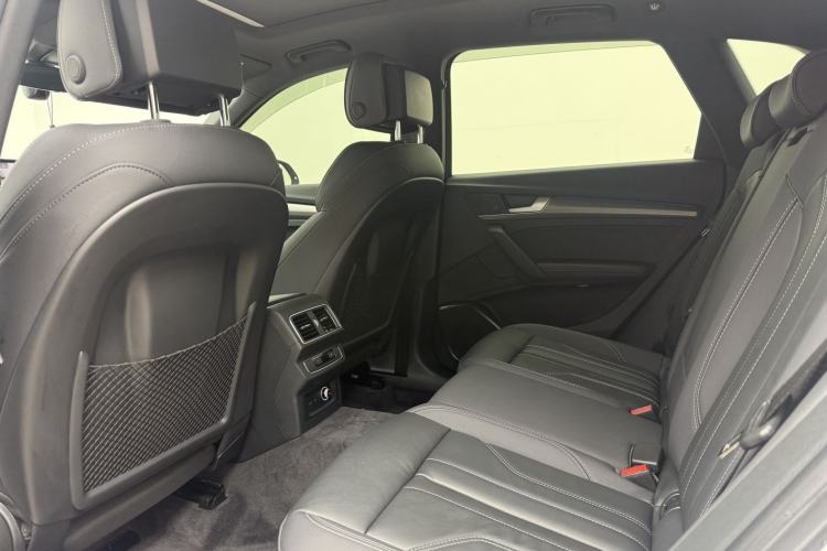 Used Audi Q5L 2023 40T Luxury Dynamic Model Interior 7