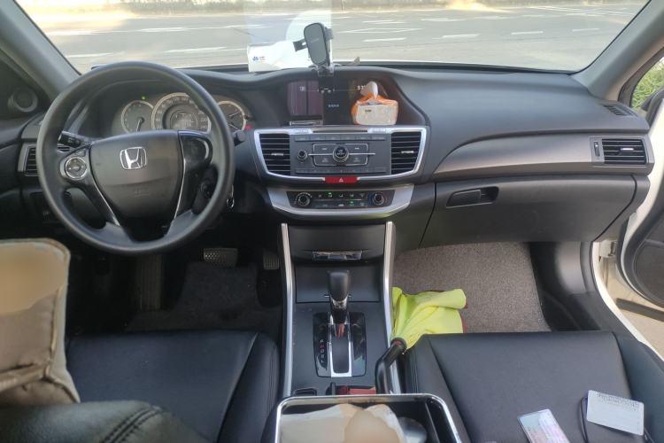 Used Honda Accord 2015 2.0L LX Comfort Edition