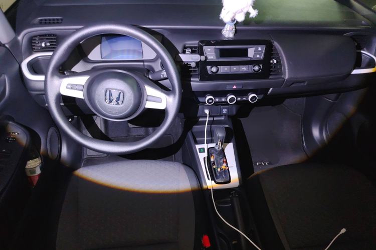 Used Honda Fit 2023 1.5L CVT Trend Edition Center Console