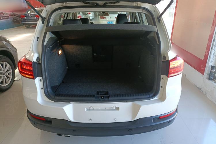 Used Volkswagen Tiguan 2015 1.8TSI Automatic Two-Wheel Drive Comfort Edition Trunk