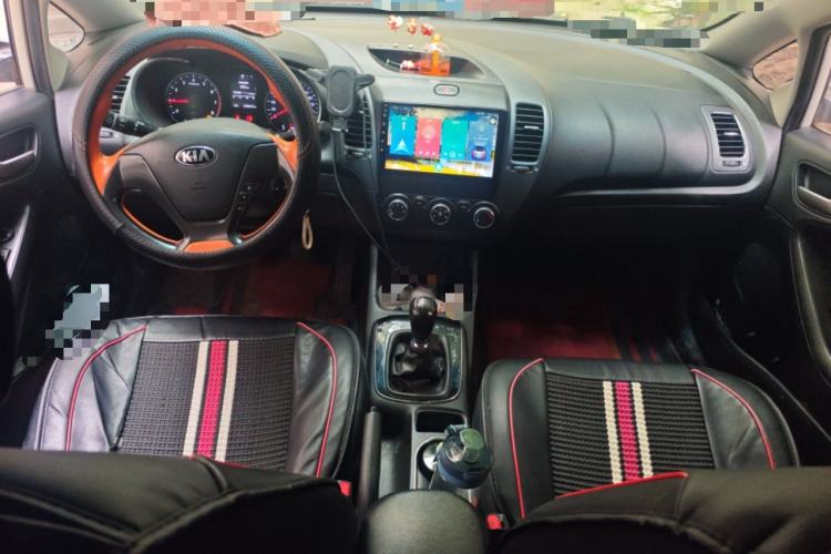 Used Kia K3 2016 1.6L Manual GL Center Console